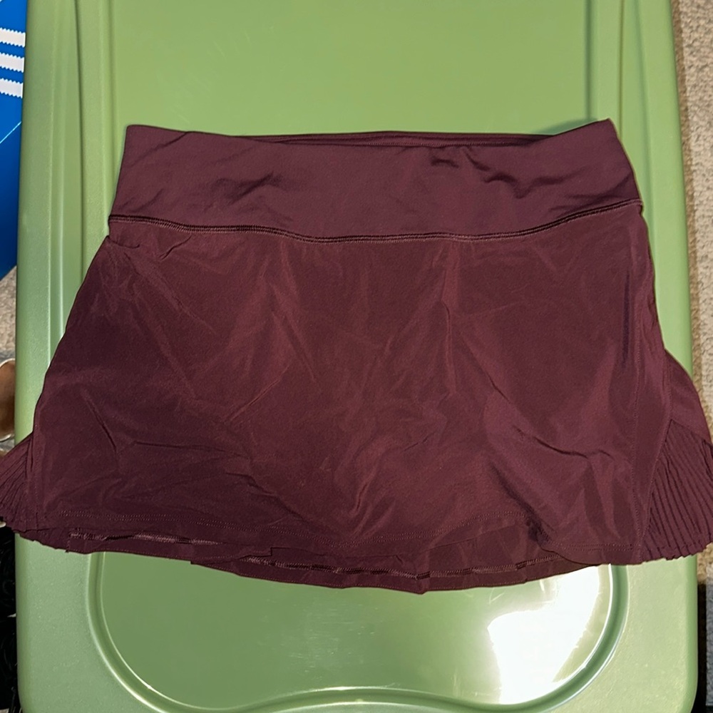 Lululemon skort size 6, maroon